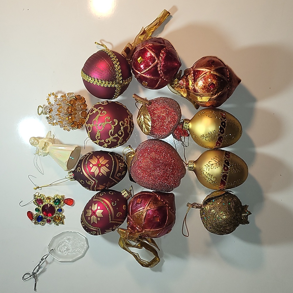 16 Christmas Ornaments